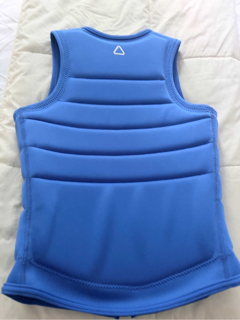 FOLLOW wake Vest - Women's - Picture 3 of 3